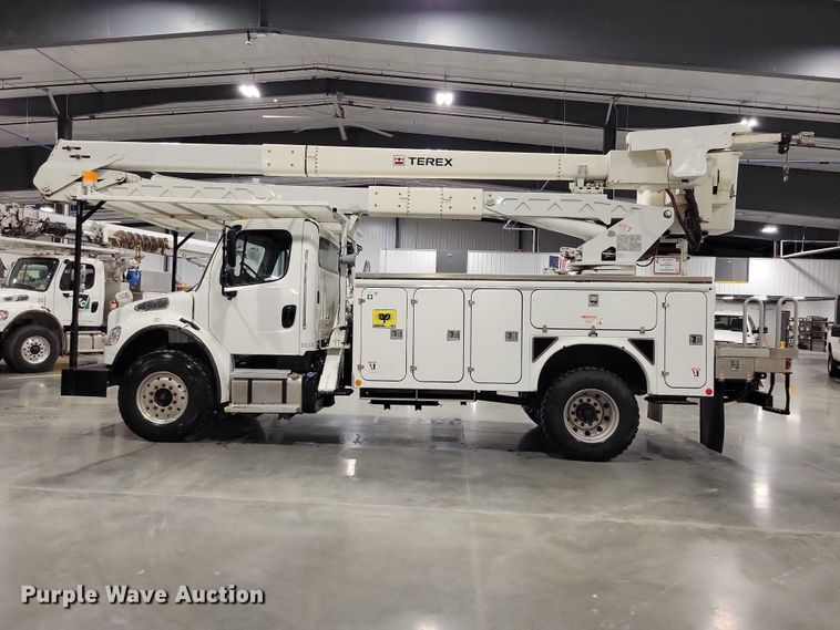 image for item DZ7032 2017 Freightliner Business Class M2 bucket truck