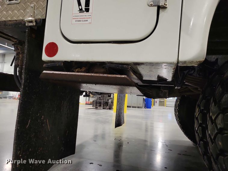 image for item DZ7032 2017 Freightliner Business Class M2 bucket truck