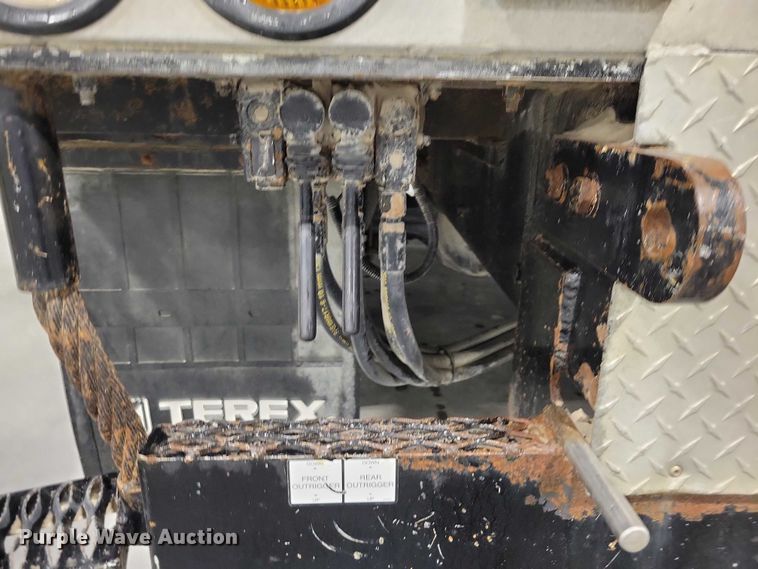 image for item DZ7032 2017 Freightliner Business Class M2 bucket truck