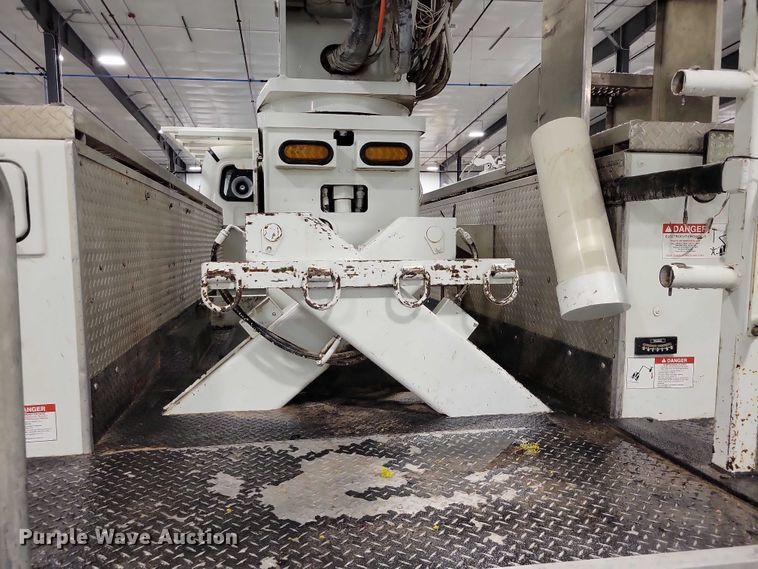 image for item DZ7032 2017 Freightliner Business Class M2 bucket truck