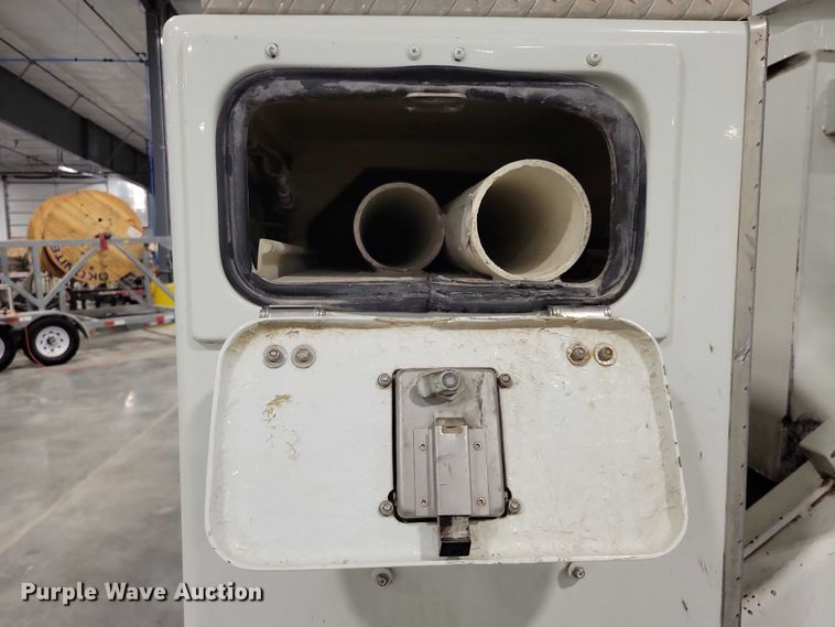 image for item DZ7032 2017 Freightliner Business Class M2 bucket truck