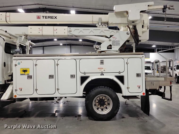 image for item DZ7032 2017 Freightliner Business Class M2 bucket truck