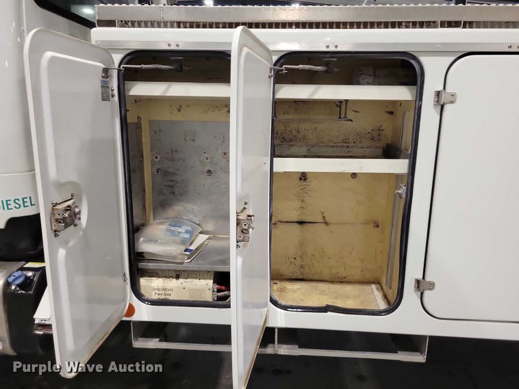 image for item DZ7032 2017 Freightliner Business Class M2 bucket truck