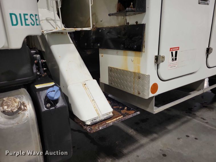 image for item DZ7032 2017 Freightliner Business Class M2 bucket truck