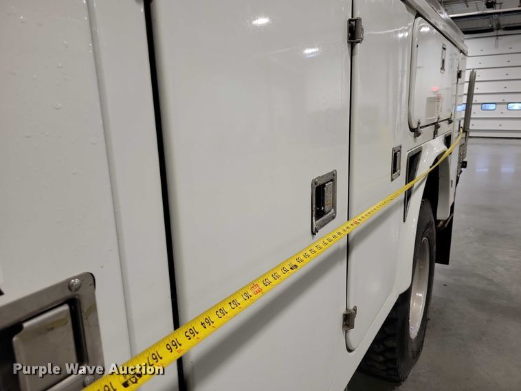 image for item DZ7032 2017 Freightliner Business Class M2 bucket truck