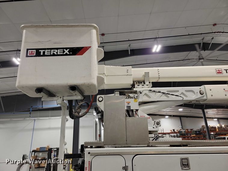 image for item DZ7032 2017 Freightliner Business Class M2 bucket truck