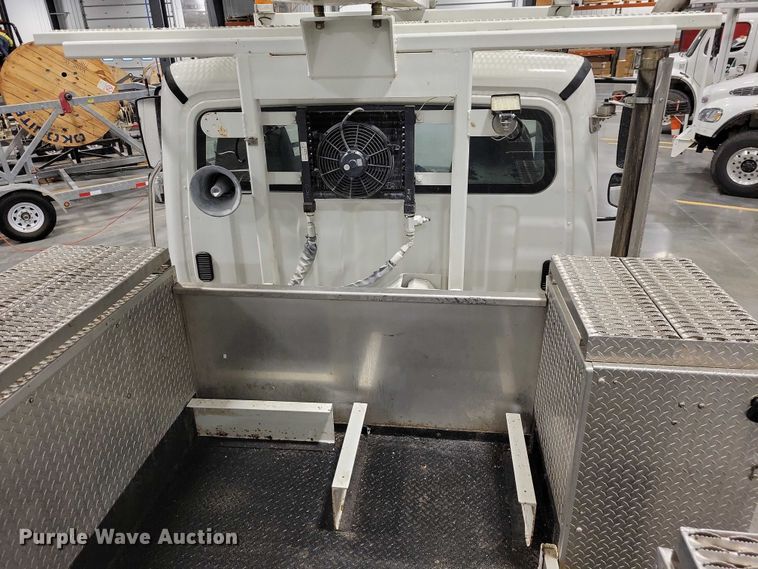 image for item DZ7032 2017 Freightliner Business Class M2 bucket truck