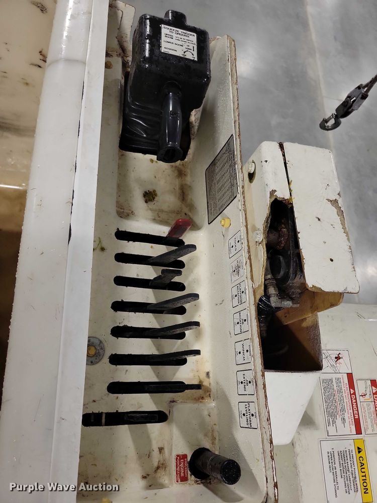 image for item DZ7032 2017 Freightliner Business Class M2 bucket truck