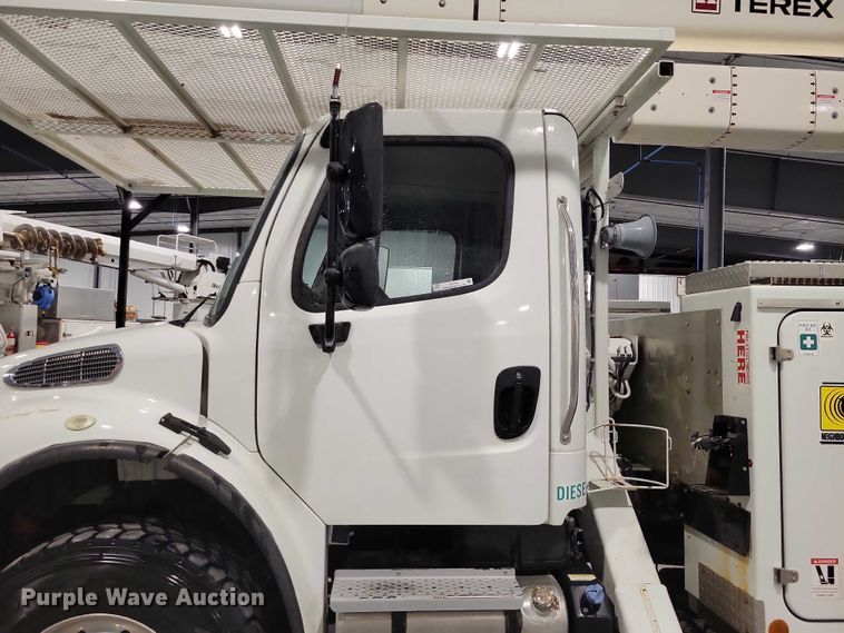 image for item DZ7032 2017 Freightliner Business Class M2 bucket truck