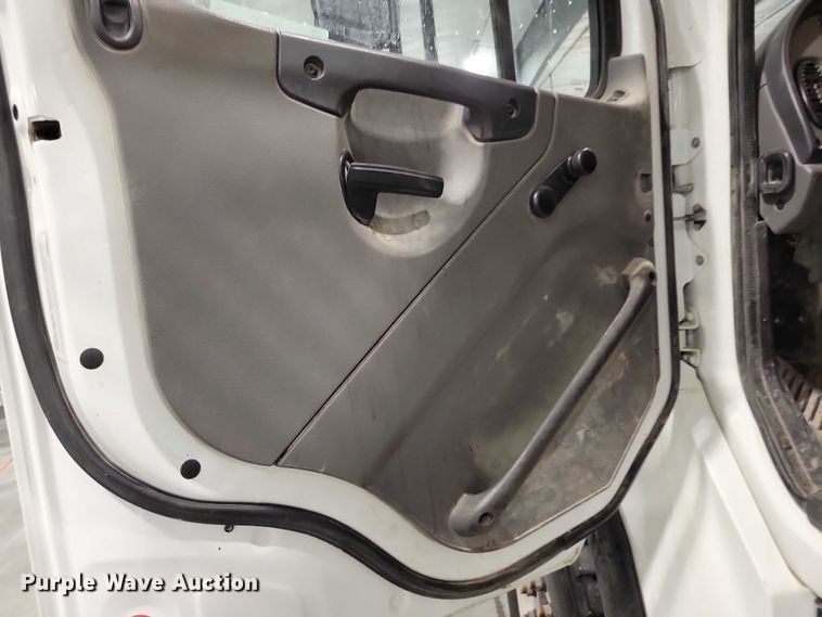 image for item DZ7032 2017 Freightliner Business Class M2 bucket truck