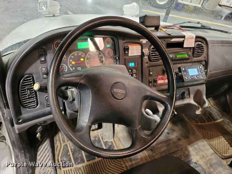 image for item DZ7032 2017 Freightliner Business Class M2 bucket truck