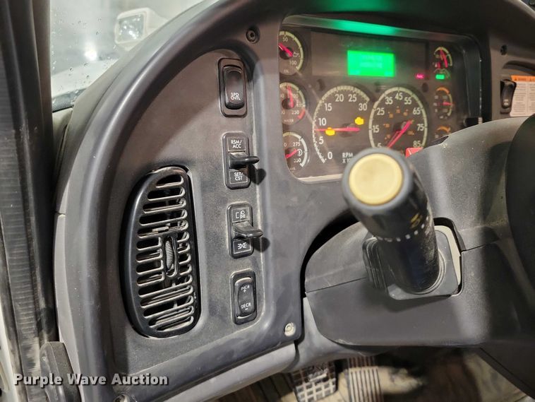 image for item DZ7032 2017 Freightliner Business Class M2 bucket truck