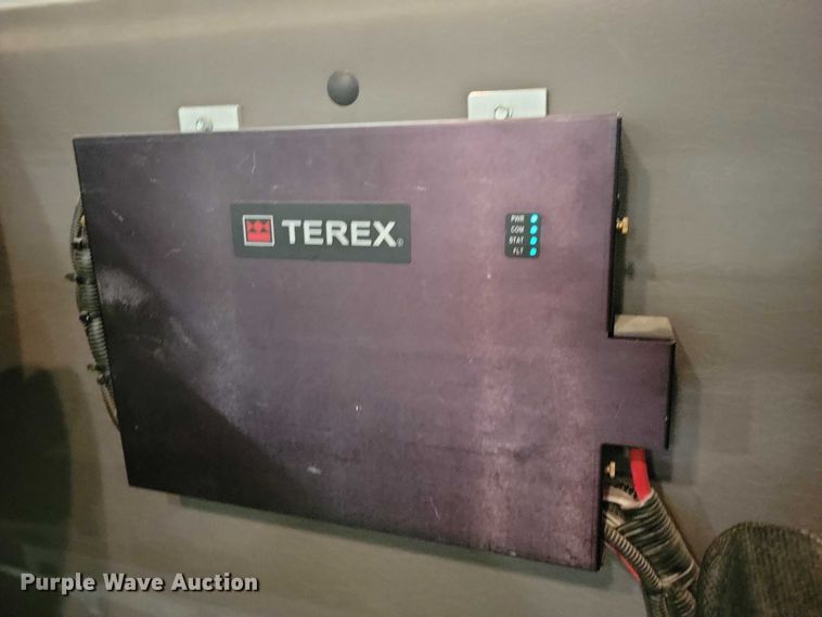 image for item DZ7032 2017 Freightliner Business Class M2 bucket truck