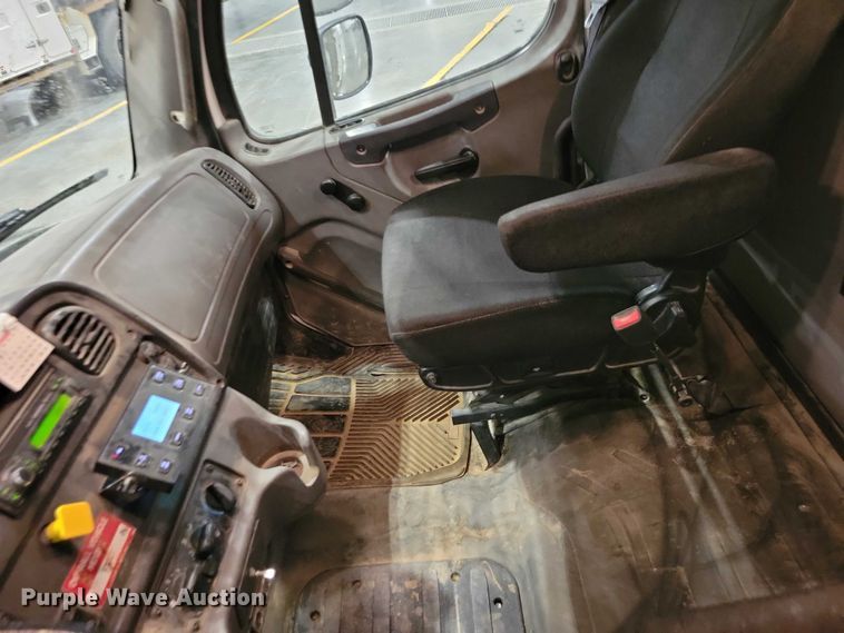 image for item DZ7032 2017 Freightliner Business Class M2 bucket truck