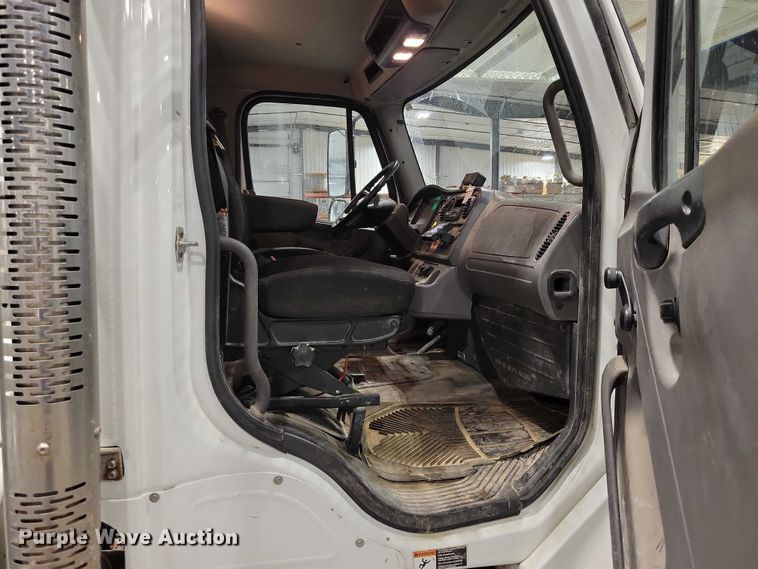 image for item DZ7032 2017 Freightliner Business Class M2 bucket truck