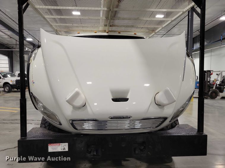 image for item DZ7032 2017 Freightliner Business Class M2 bucket truck