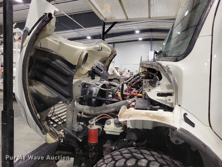 image for item DZ7032 2017 Freightliner Business Class M2 bucket truck