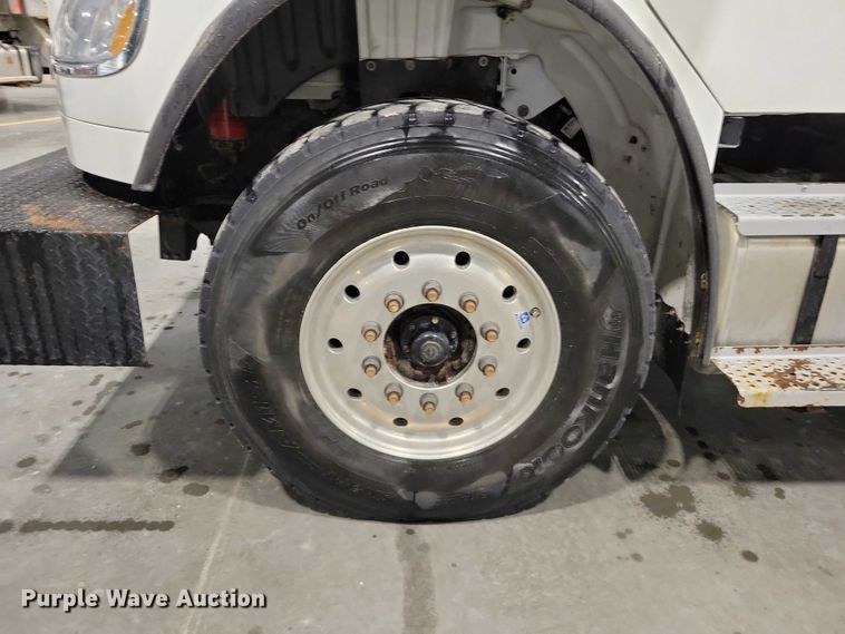 image for item DZ7032 2017 Freightliner Business Class M2 bucket truck