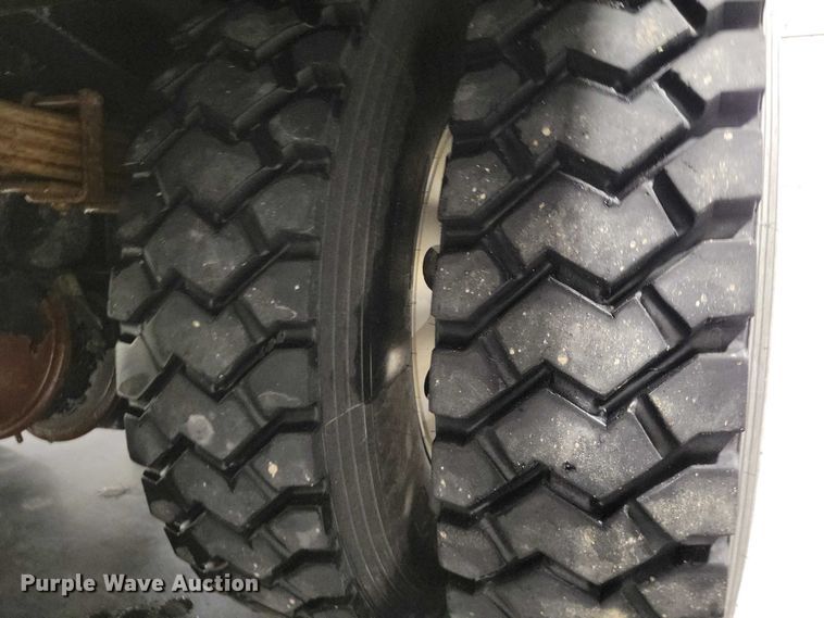 image for item DZ7032 2017 Freightliner Business Class M2 bucket truck