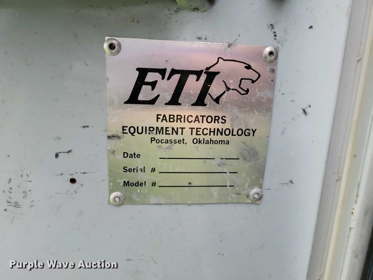 image for item DZ7041 2006 Ford F550 bucket truck