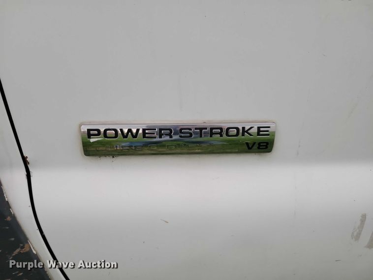 image for item DZ7041 2006 Ford F550 bucket truck