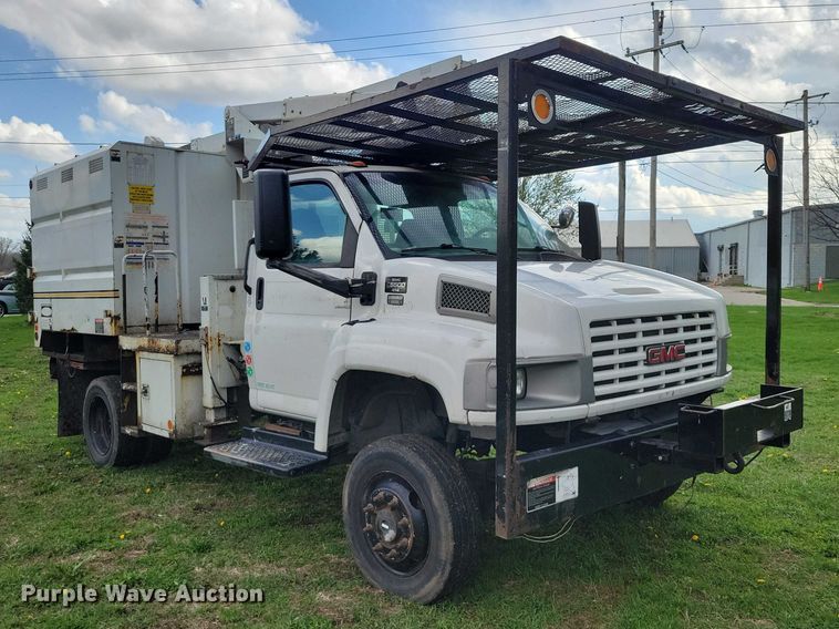 image for item DZ7042 2006 GMC C5500 forestry bucket truck