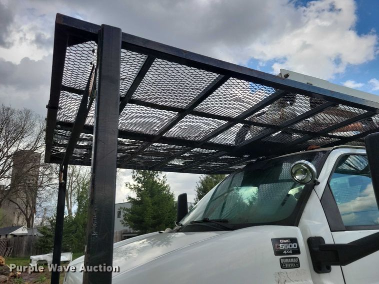 image for item DZ7042 2006 GMC C5500 forestry bucket truck
