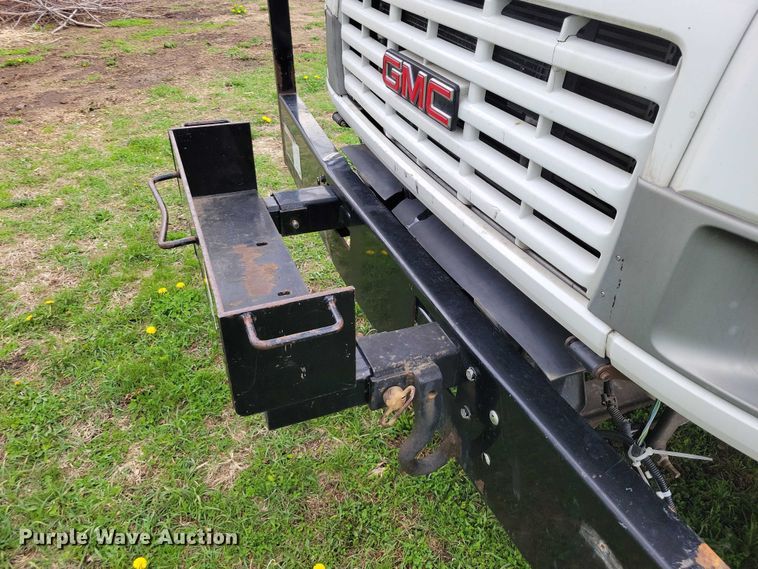 image for item DZ7042 2006 GMC C5500 forestry bucket truck