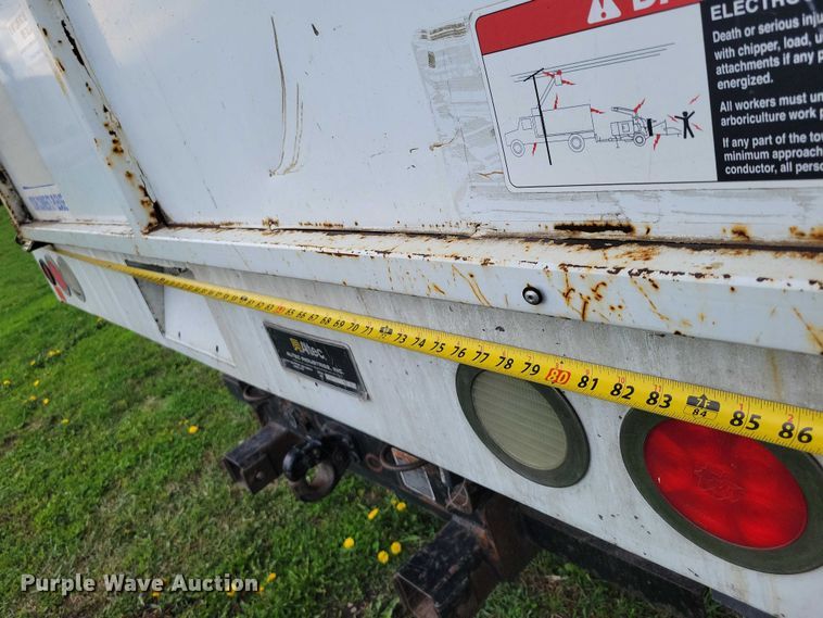 image for item DZ7042 2006 GMC C5500 forestry bucket truck