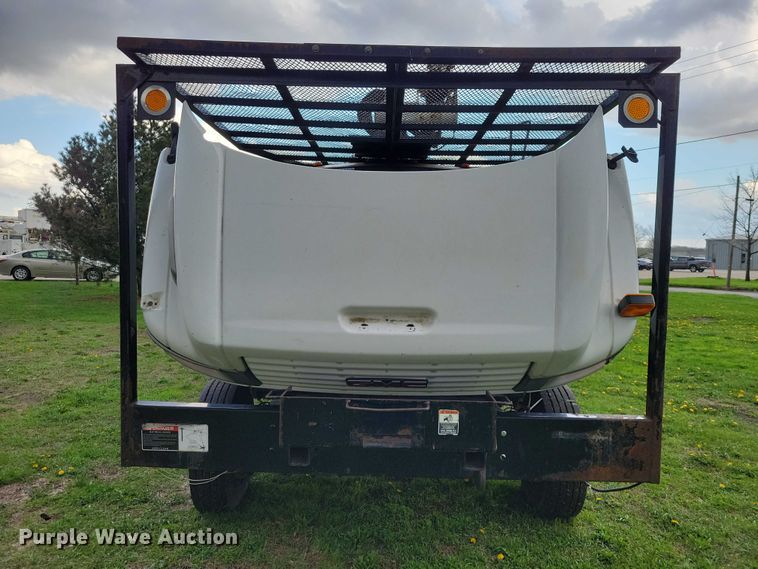 image for item DZ7042 2006 GMC C5500 forestry bucket truck