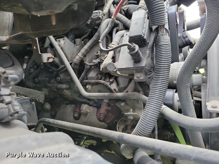 image for item DZ7042 2006 GMC C5500 forestry bucket truck