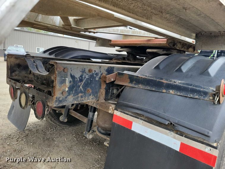 image for item DZ7045 1997 Mack RD688S semi truck