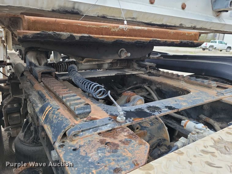 image for item DZ7045 1997 Mack RD688S semi truck