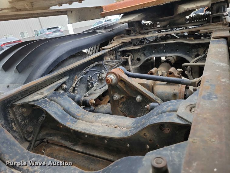 image for item DZ7045 1997 Mack RD688S semi truck