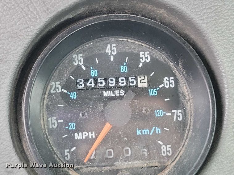 image for item DZ7045 1997 Mack RD688S semi truck