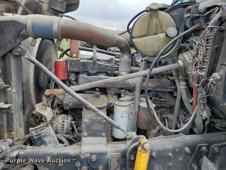 image for item DZ7045 1997 Mack RD688S semi truck