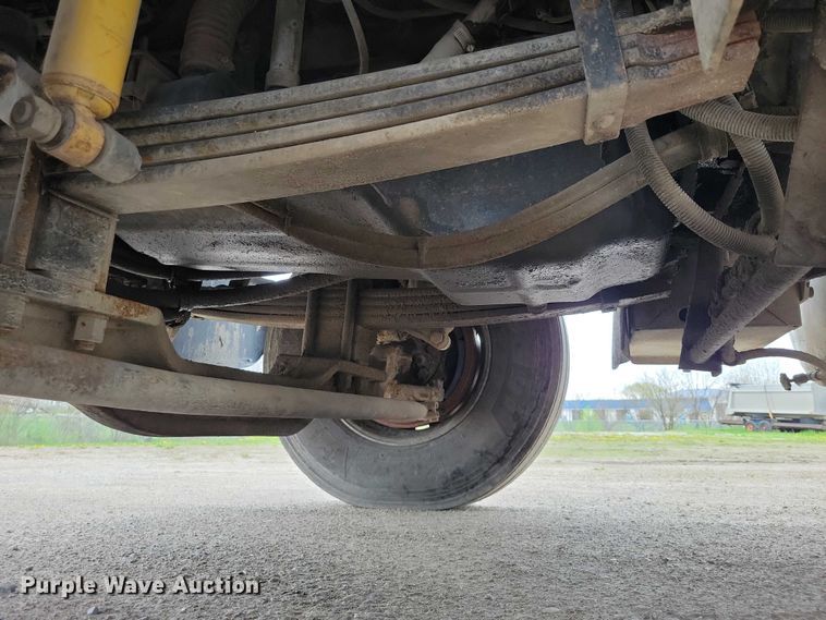 image for item DZ7045 1997 Mack RD688S semi truck