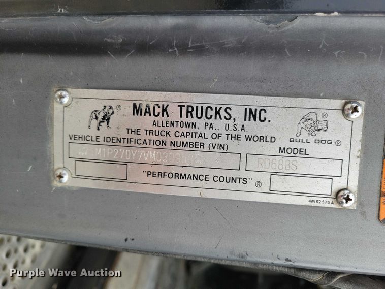 image for item DZ7045 1997 Mack RD688S semi truck
