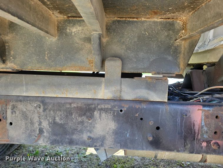 image for item DZ7063 1991 GMC Topkick dump truck