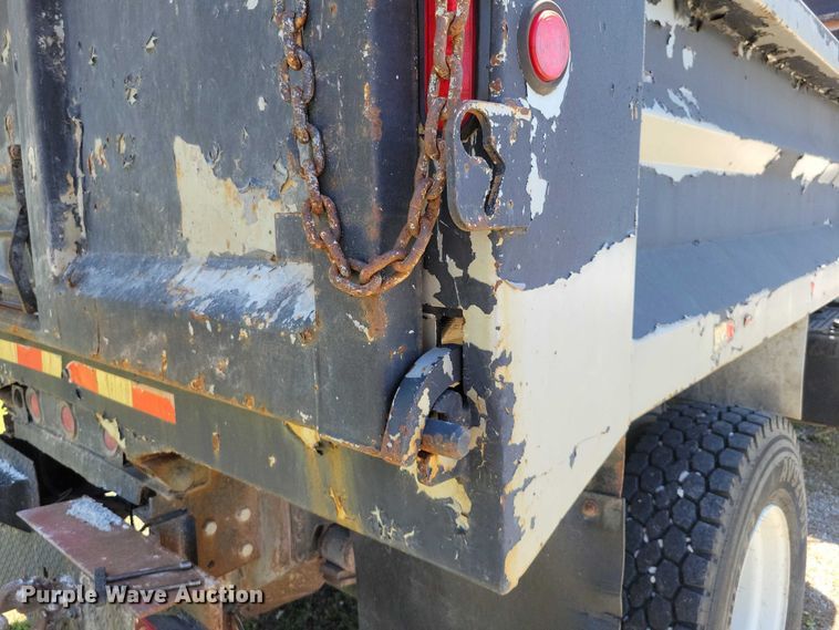 image for item DZ7063 1991 GMC Topkick dump truck