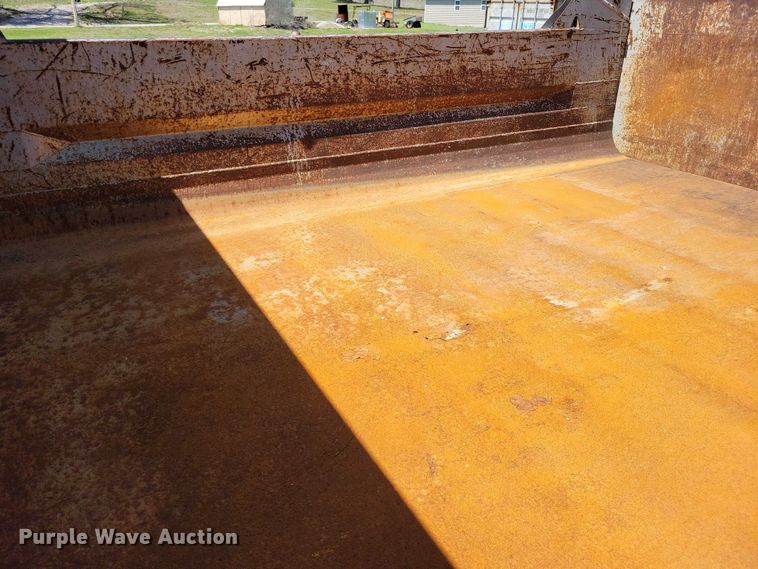 image for item DZ7063 1991 GMC Topkick dump truck