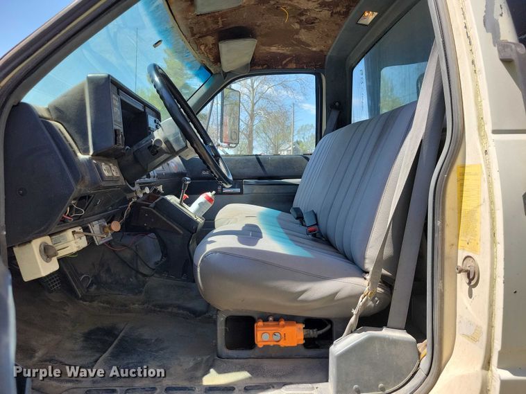 image for item DZ7063 1991 GMC Topkick dump truck