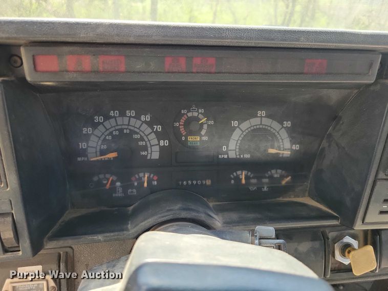 image for item DZ7063 1991 GMC Topkick dump truck