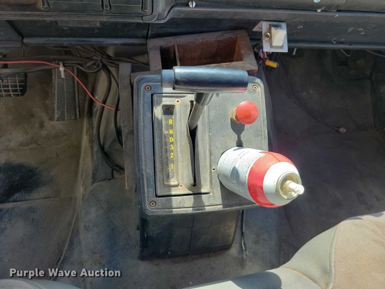 image for item DZ7063 1991 GMC Topkick dump truck