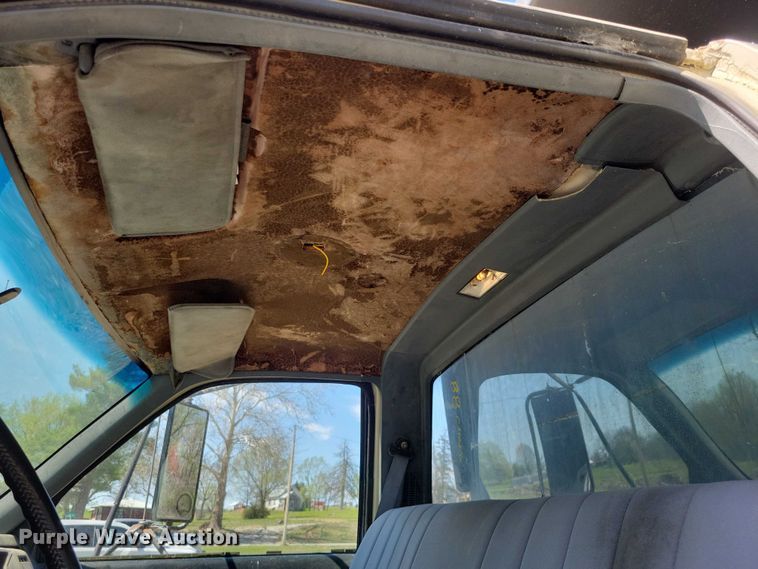 image for item DZ7063 1991 GMC Topkick dump truck