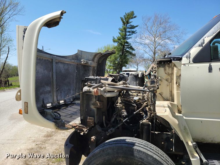 image for item DZ7063 1991 GMC Topkick dump truck