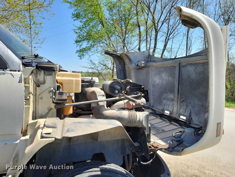 image for item DZ7063 1991 GMC Topkick dump truck