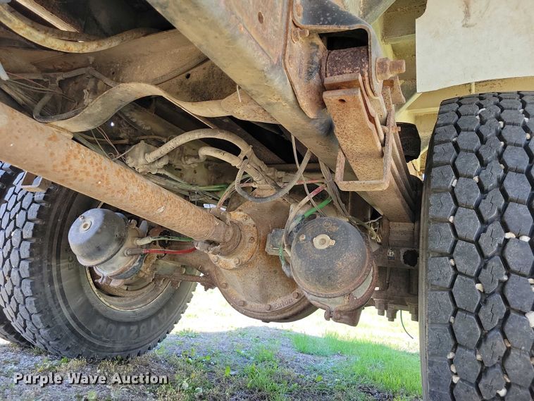 image for item DZ7063 1991 GMC Topkick dump truck