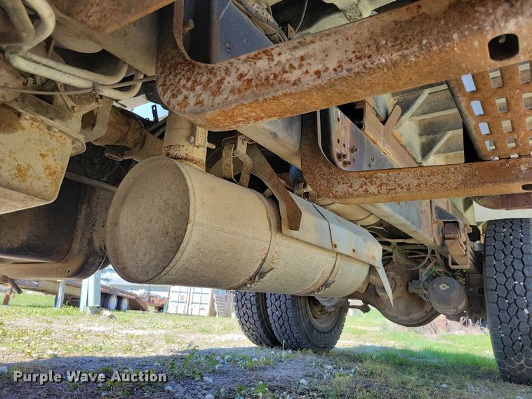 image for item DZ7063 1991 GMC Topkick dump truck