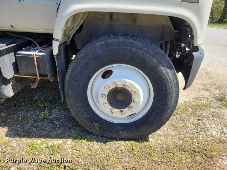 image for item DZ7063 1991 GMC Topkick dump truck